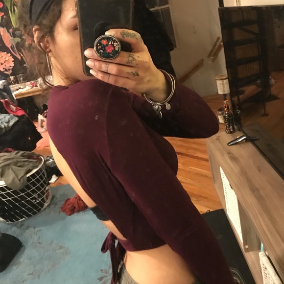 FASHION NOVA OPEN BACK TIED CROP TOP - Picture 5 of 5